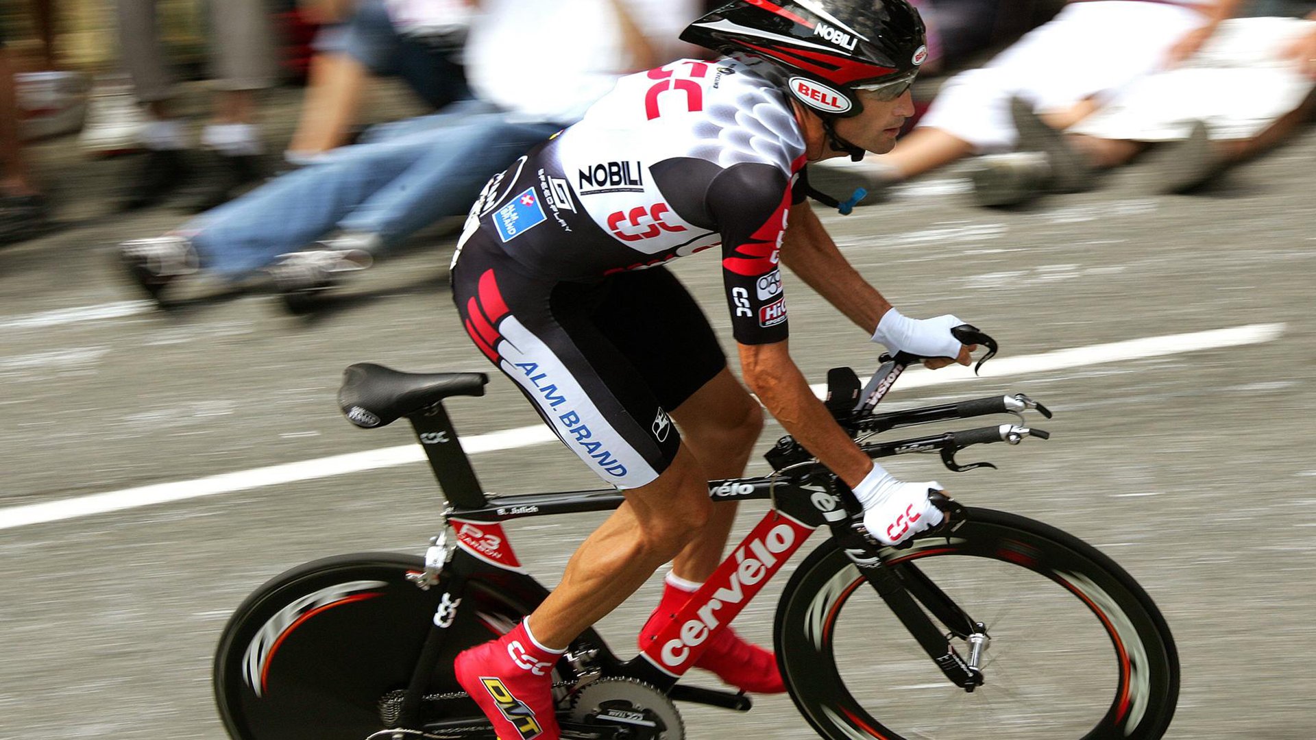 掘金球迷说得对:约基奇就是最稳的男人,约基奇mvp之夜32+20+10 掘金惨败0-3落后太阳